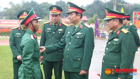 Trung tướng Hà Thọ Bình, Tư lệnh Quân khu 4 yêu cầu chăm lo chu đáo cho chiến sĩ mới