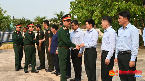 Trung tướng Hà Thọ Bình, Tư lệnh Quân khu 4 kiểm tra Đội quy tập 589, Bộ CHQS tỉnh Quảng Bình.