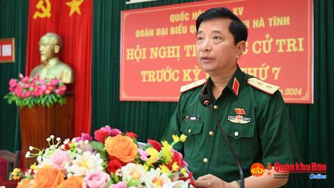 Trung tướng Hà Thọ Bình tiếp xúc cử tri trước kỳ họp Quốc hội thứ 7, khóa XV tại tỉnh Hà Tĩnh