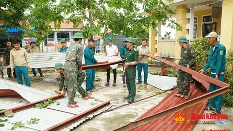 Bộ CHQS tỉnh Thừa Thiên Huế: Huy động lực lượng giúp Nhân dân khắc phục hậu quả thiên tai