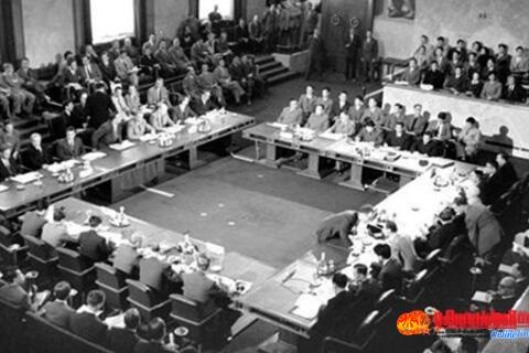 Chiến dịch Điện Biên Phủ: Ngày 4-5-1954, địch bàn cách mở “con đường máu” tháo chạy