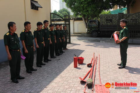 Báo Quân khu 4: Luyện tập phương án phòng cháy, chữa cháy